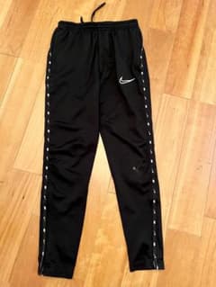 NIKE ナイキ ジャージパンツ 140 150 スリムフィットのサムネイル