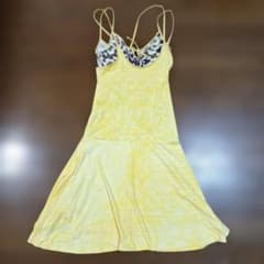 JUSTCavalliレイヤード風 ノースリーブ ダマスク柄 イエロー JUSTCavalliレイヤード風 ノースリーブ ダマスク柄 イエロー - メルカリ