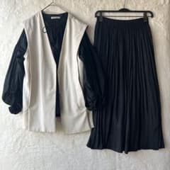 セレモニー3点　ベスト× リファインドワークス　ブラウス×UNIQLOスカート