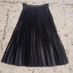 ZARA　アコーディオンプリーツスカートのサムネイル