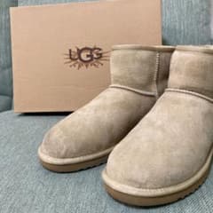UGG アグ ムートンブーツのサムネイル