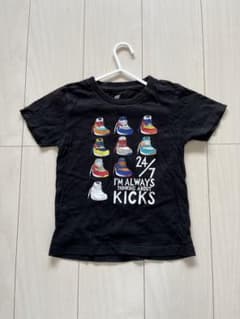 グラニフ スニーカーtシャツのサムネイル