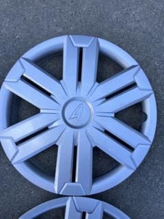 ダイハツ　145/80R12 アトレー　4枚セット　ホイールキャップのサムネイル