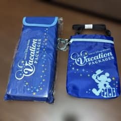 東京ディズニーリゾート ミッキー バッグ　クッション　バケーションパッケージ新品のサムネイル