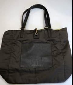 マークバイマークジェイコブス  トートバッグのサムネイル