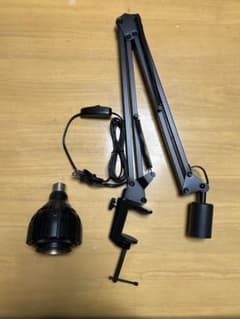 Haru Design製ディスクスタンドとPuxiGrow製植物育成LEDライトのサムネイル