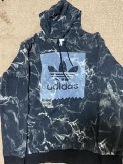 adidas パーカーのサムネイル