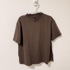 UNIQLO レディースTシャツのサムネイル