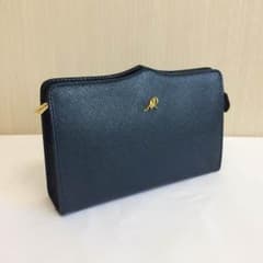 【新品】NINA RICCI  本革ポーチのサムネイル