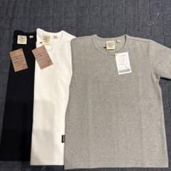 AVIREX U.S.A. Tシャツ 2色　黒白　セット サイズ120のサムネイル