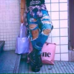 値下げ！！ダメージジーンズのサムネイル