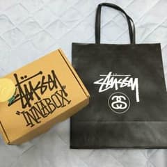 ステューシー プレゼントボックス&紙袋のサムネイル