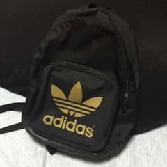ここあ様専用adidas 黒×金色リュックのサムネイル