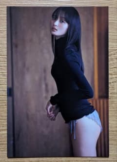 封入特典　ポストカード 1枚 遠藤さくら 1st 写真集 『可憐』 乃木坂46のサムネイル
