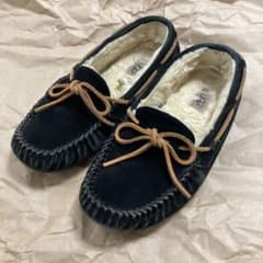 UGG ブラック モカシン　23cm UGG ブラック モカシン リボン付き 23センチ - メルカリ