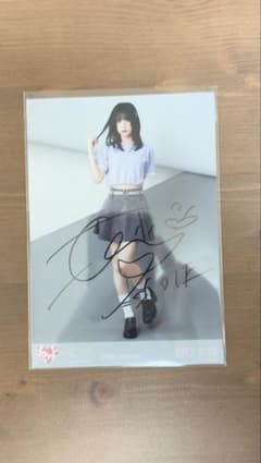 =LOVE 野口衣織 2026 January 直筆サイン入り生写真のサムネイル