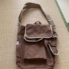 ショルダーバッグのサムネイル