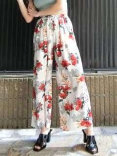 EVRIS⭐︎フラワーパンツ⭐︎のサムネイル