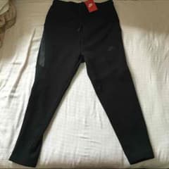 ナイキテックフリースクロップドパンツのサムネイル