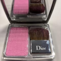 Dior ディオールスキン ロージー グロウ 001 ペタルのサムネイル