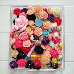 ハンドメイド デコレーションパーツ 花の形 プラスチック製 多色のサムネイル