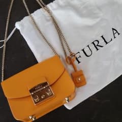 【美品】FURLA フルラ メトロポリスのサムネイル