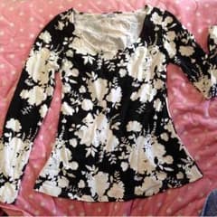 リップサービス♡トップスのサムネイル