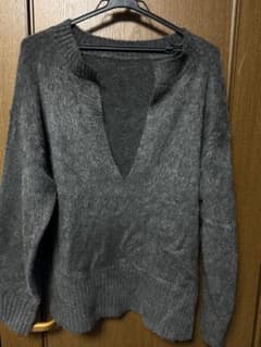 新品 タグ付きCOLLAGE GALLARDAGALANTE エアリー深Vニットのサムネイル