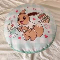 ポケモン イーブイ ラウンドクッション カフェ柄 - メルカリ