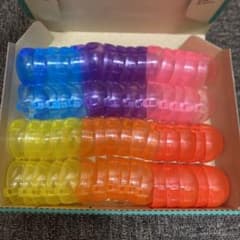 ガチャガチャ 空 カラフル カプセルトイ プラスチック ケース 32個セットのサムネイル
