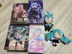 Hatsune Miku figure plush toy