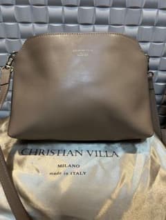 ※yukiです※CHRISTIAN VILLA ベージュ ショルダーバッグ CHRISTIAN VILLA ベージュレザーショルダーバッグ - メルカリ