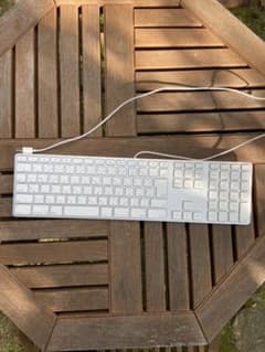 Apple 純正テンキー付き有線キーボードのサムネイル