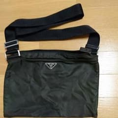 PRADAのサムネイル