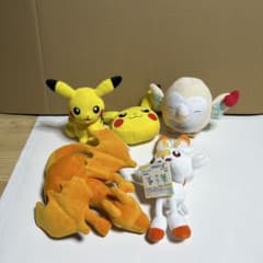 ポケモンぬいぐるみ　ポケピース　リザードン　ピカチュウ　ヒバニー　モクロー