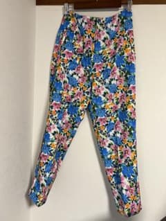 ZARA 花柄パンツ Lサイズのサムネイル