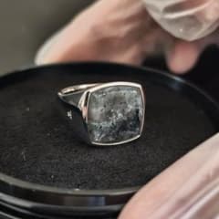 1点もの現品」 サイズ60(約20号) トムウッド ラルビカイト クッション