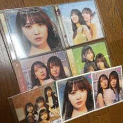 日向坂46 君しか勝たん　type A〜D おまけ付きのサムネイル