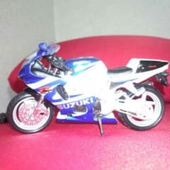 バイクプラモデルのサムネイル