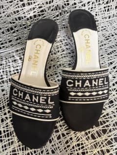 CHANEL 刺繍 ロゴ サンダル ミュール ⭐️CHANEL ⭐️ロゴ刺繍 ミュール サンダル ブラック 36 - メルカリ