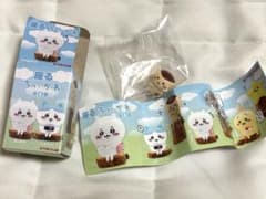 座るちいかわ　くりまんじゅうのサムネイル