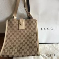 GUCCIバッグのサムネイル