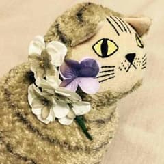 ＊MH様 専用 お花のブローチ ２つ＊のサムネイル