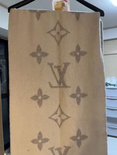 LOUIS VUITTON エシャルプ・レイキャビック（型番：M71126） - メルカリ