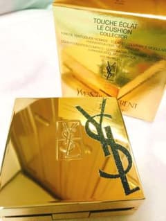 Yves Saint Laurent クッションファンデーションのサムネイル