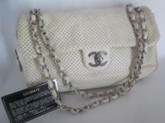 美品 レア 本物 CHANEL オフホワイトパンチングマトラッセショルダー 