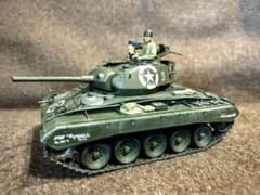 塗装済完成品　タミヤ　1/35 アメリカ軽戦車 M24 チャーフィー