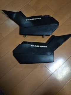TW200サイドカウルのサムネイル