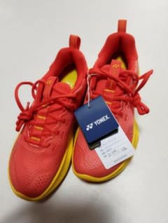 YONEX プライムトレーナー SHRPT1L 23.0 サンセットレッドのサムネイル