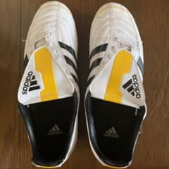 adidas アディダス　サッカーシューズのサムネイル